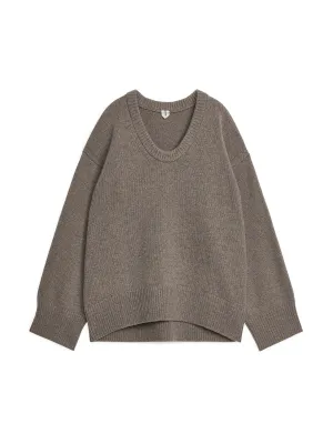 Oversized wool jumper